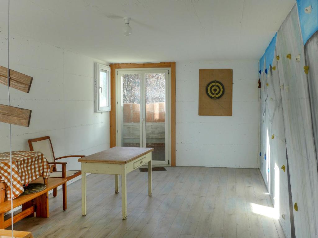 Apartment Haimavati room 4